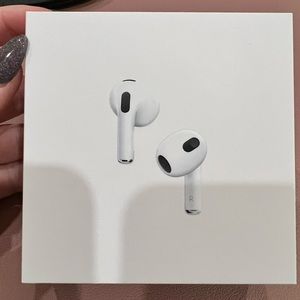 Barely used Apple AirPods